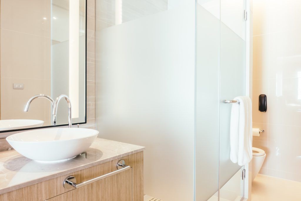 mampara de baño